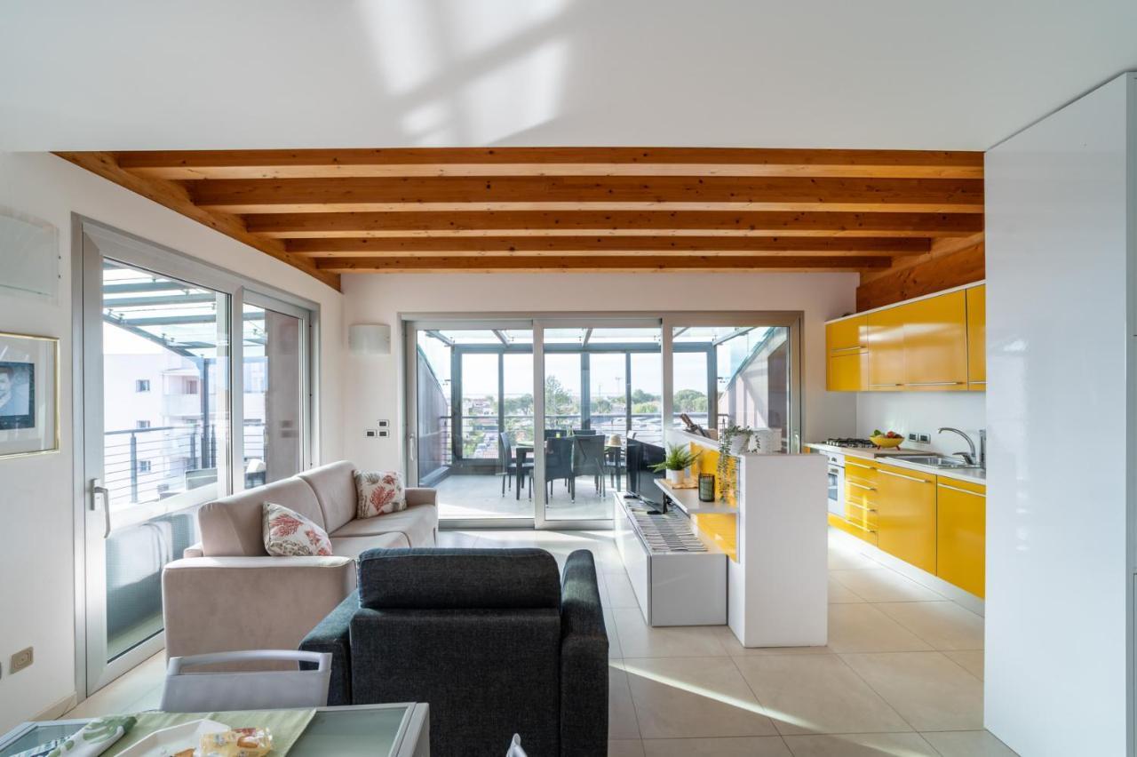 Residenza Ore Felici Lignano Sabbiadoro Esterno foto