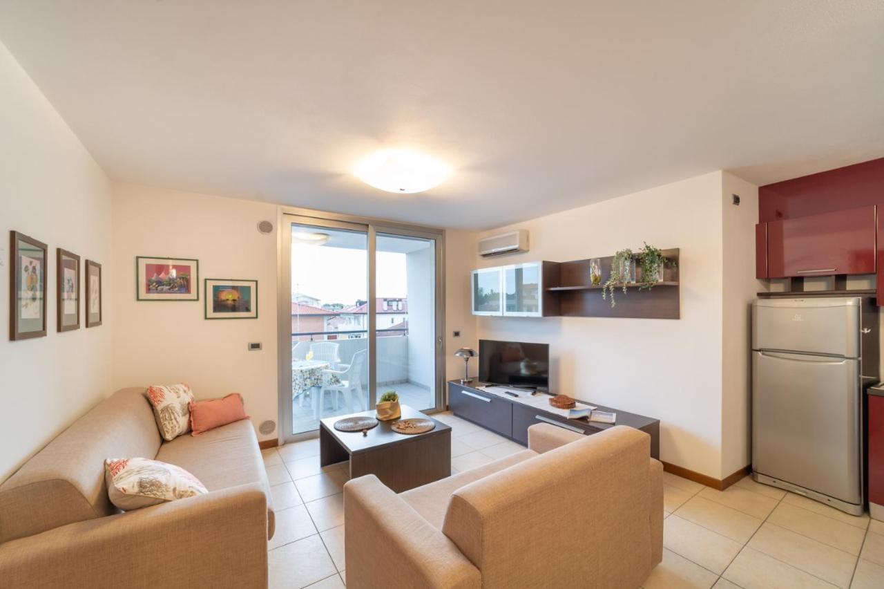 Residenza Ore Felici Lignano Sabbiadoro Esterno foto