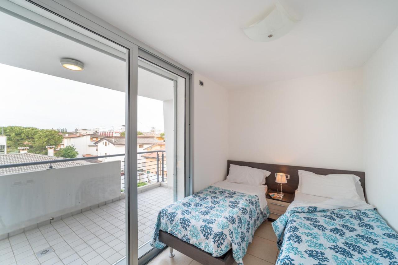 Residenza Ore Felici Lignano Sabbiadoro Esterno foto