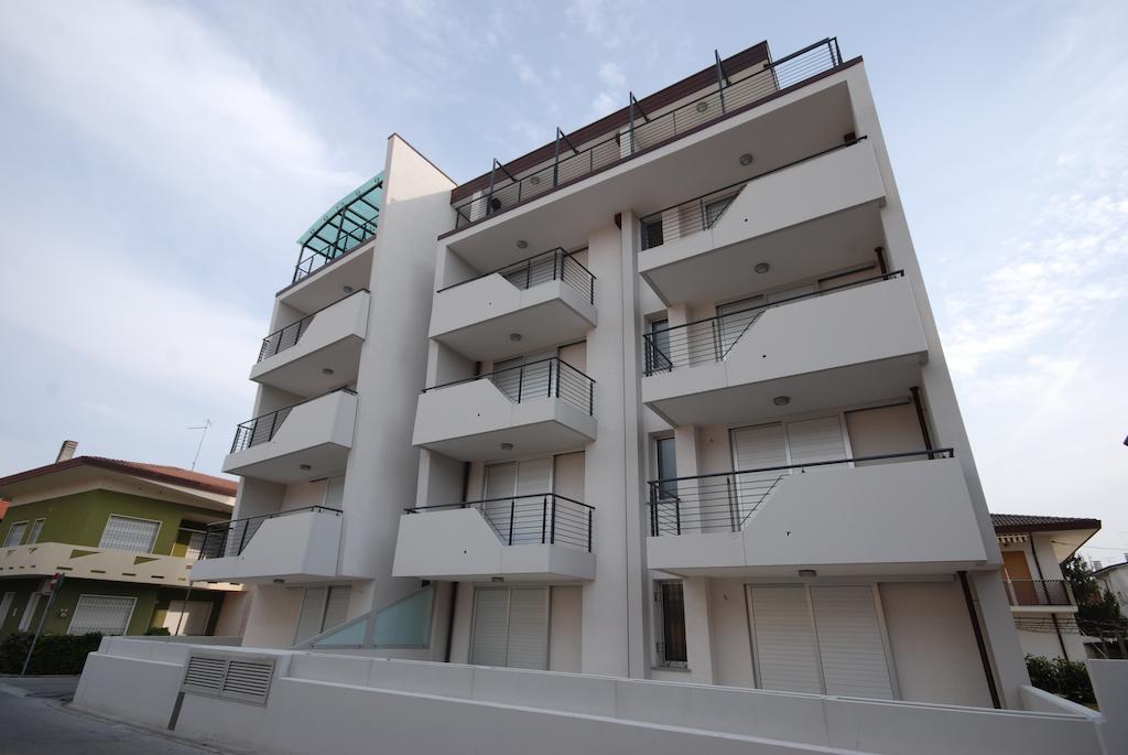 Residenza Ore Felici Lignano Sabbiadoro Esterno foto